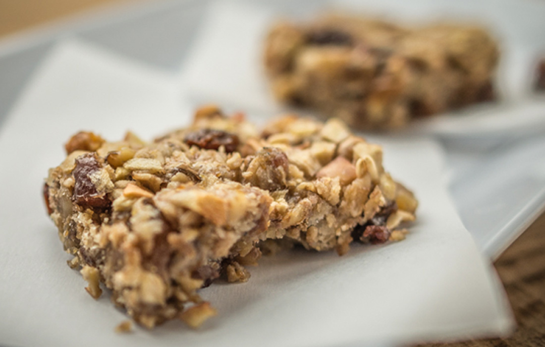 Apple, Oat and Flax Seed Bars