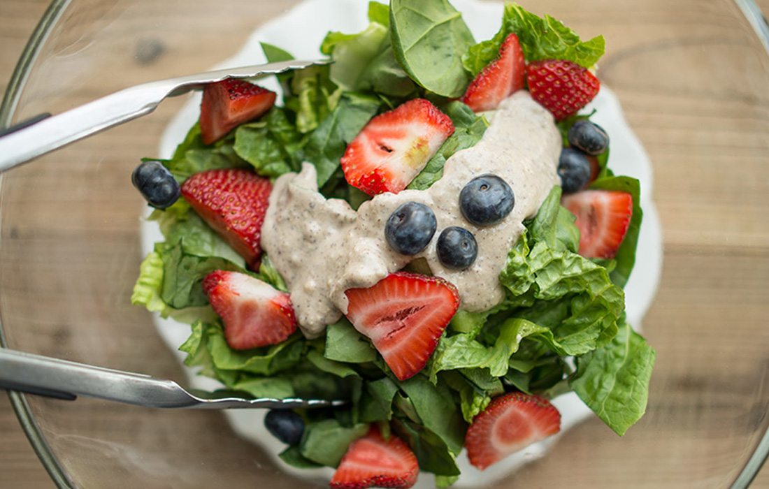 Mixed Greens and Berry Salad | DrFuhrman.com