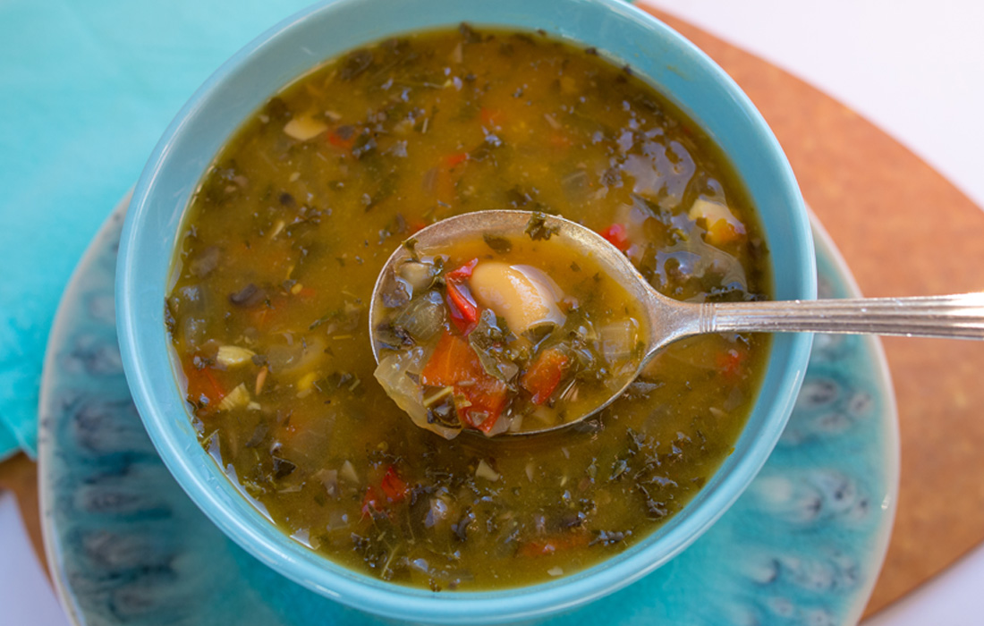 SpanishStyle White Bean and Kale Soup