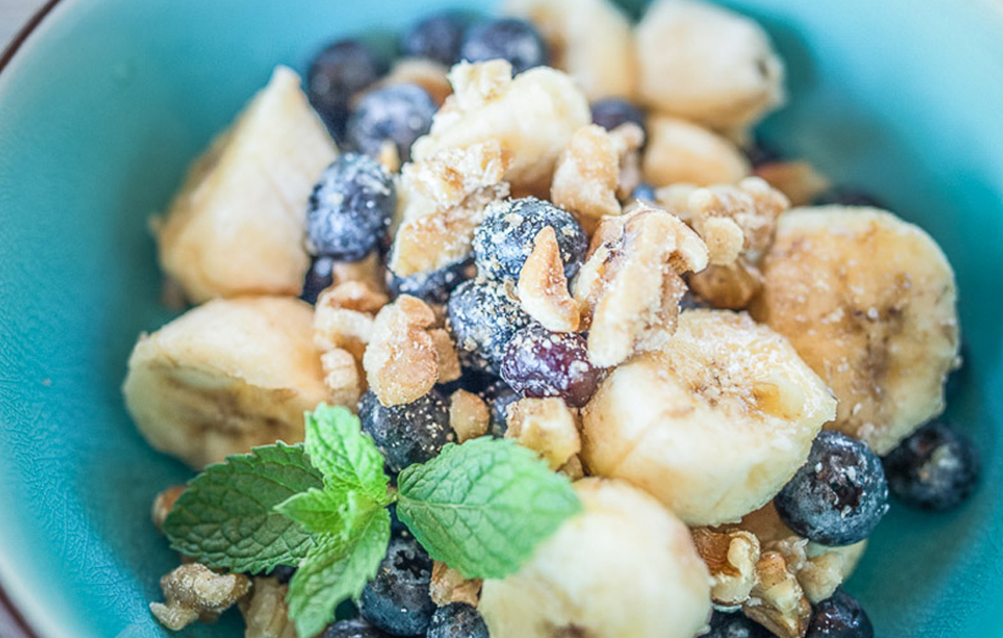 Quick Banana Walnut Breakfast