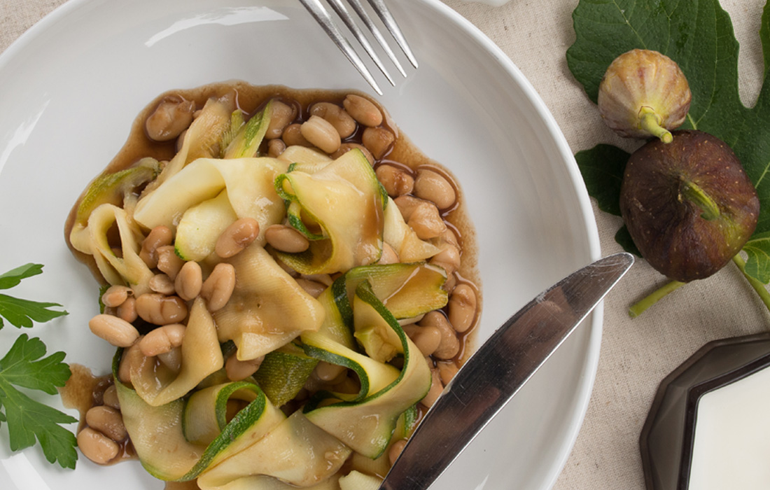 Tangy White Beans and Zucchini