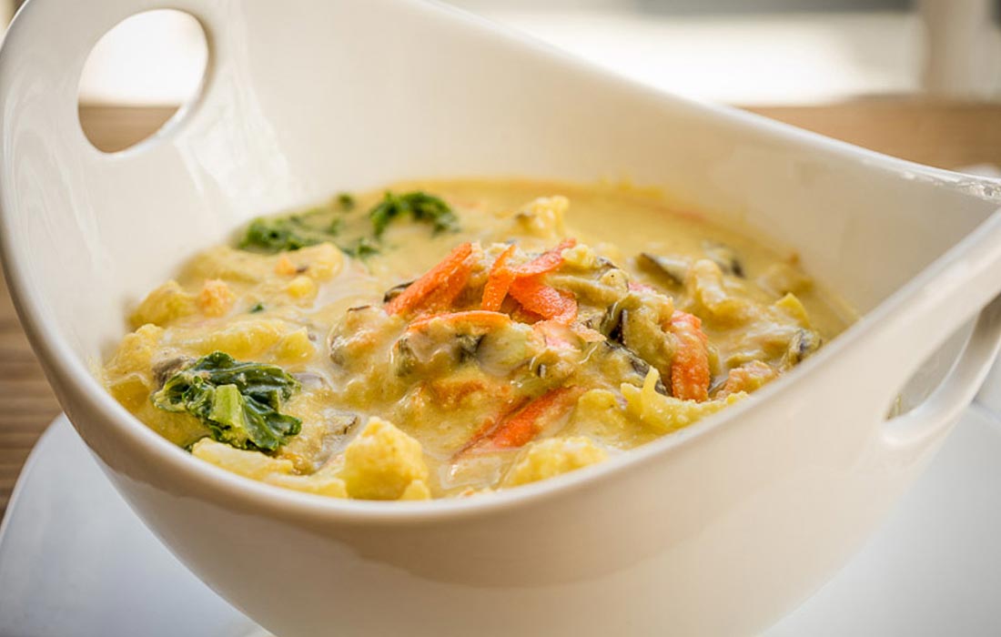 Cauliflower Soup with Coconut, Ginger and Turmeric